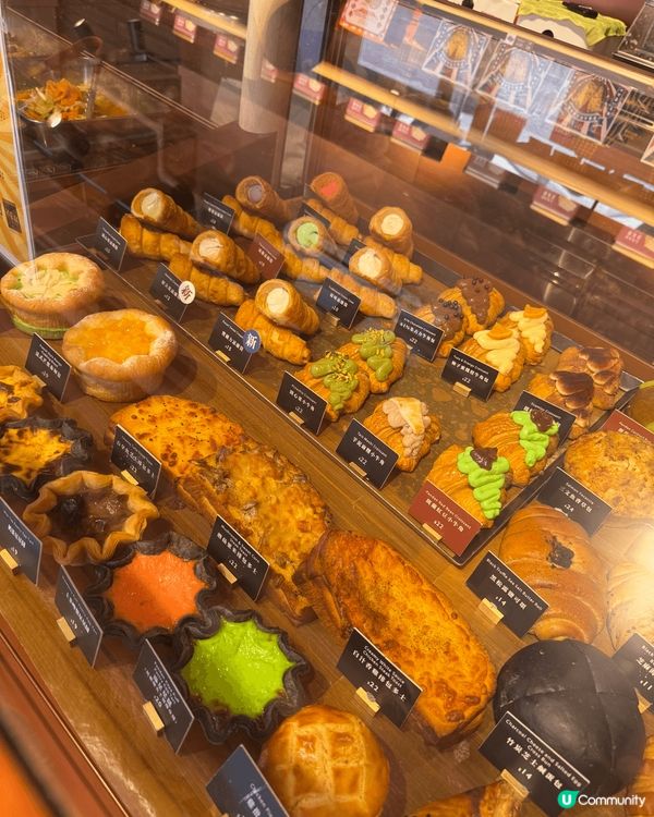 呢間君蘭麵包店有好多港式美食，最得意係菠蘿包有好多不同做法，...