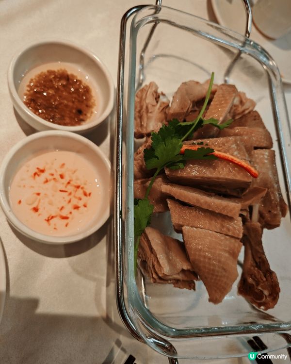 位於荃灣千色匯的花蕚樓酒樓, 馳名鹽水鵝的確係名不虛傳, 非...