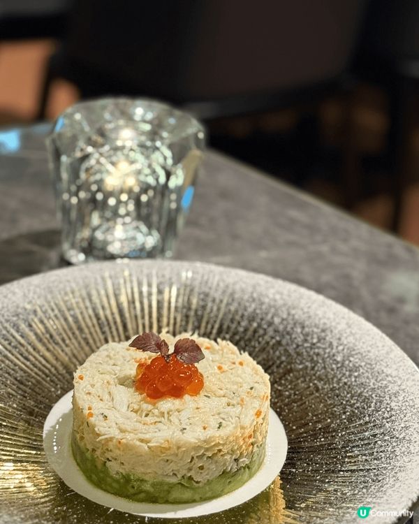 朋友話銅鑼灣米芝蓮推介嘅呢間意大利餐廳好好食，等我都去試吓佢...