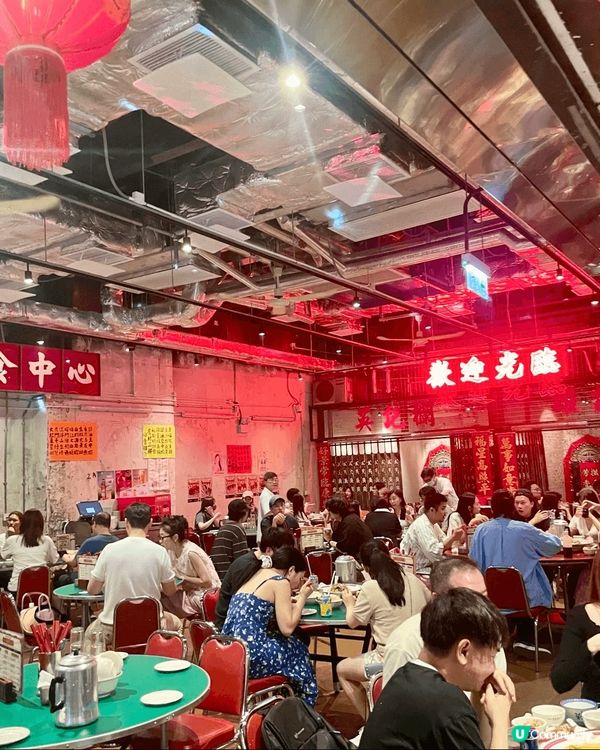 講到港式最具代表性美食一定要數大排檔，三五知己坐埋一齊食住鑊...