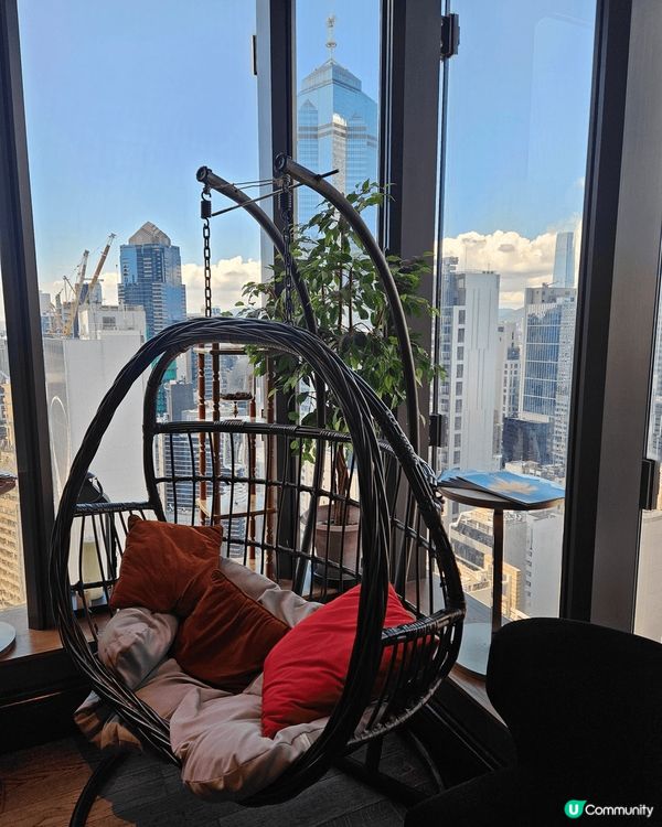 冇諗到中環蘭桂芳都有咁平靚正嘅西餐廳, 今個假日同豬生黎呢度...