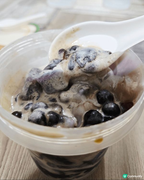 甜西施研究所，糖水真的很夠份量！台式四重芋圓燒，大大碗入面有...