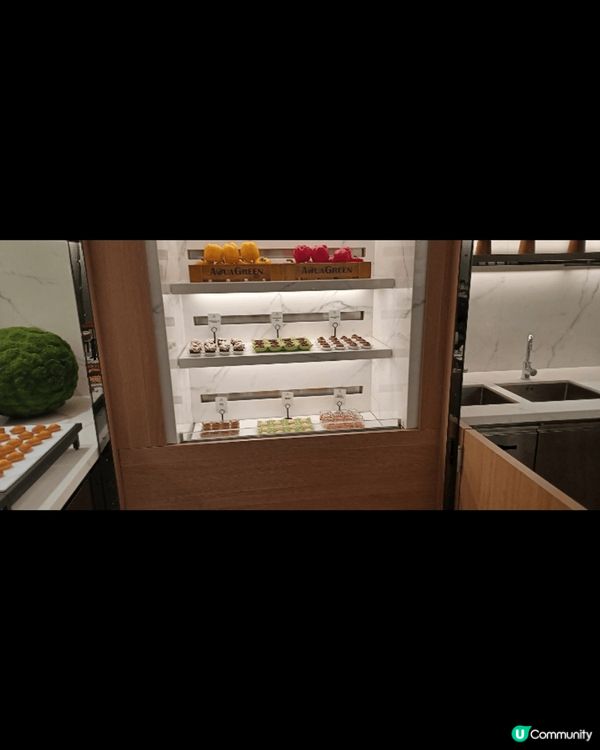 呢幾張係萬麗海景酒店裝修完之後推出嘅甜品,法式pancake...