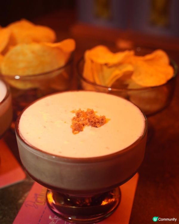 【灣仔｜霓虹燈裝飾有情調嘅酒吧】