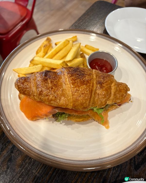 元朗平靚正西餐小店🥐🍝連外國人都話好味🤤