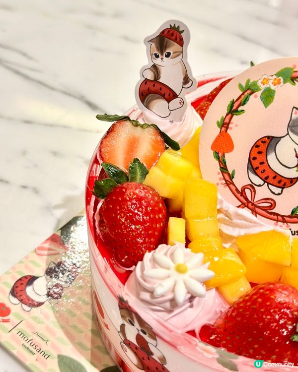 士多啤梨芒果蛋糕🍓！靚到唔捨得食🤤