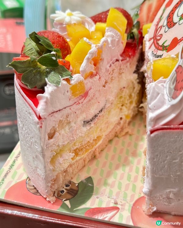 士多啤梨芒果蛋糕🍓！靚到唔捨得食🤤