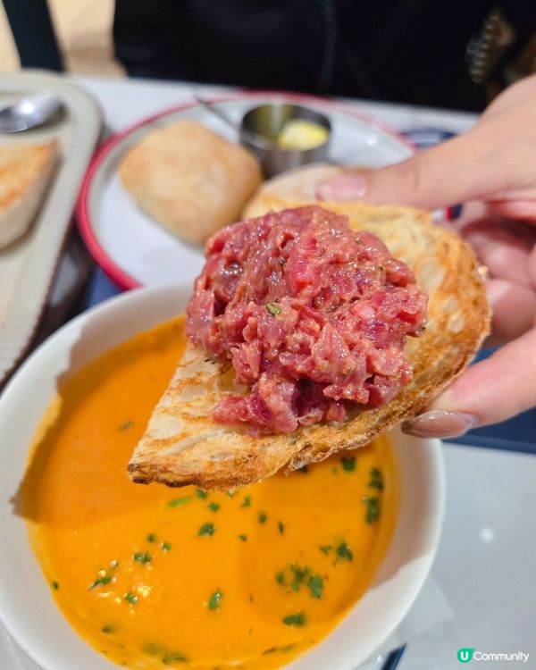 呢間法國餐超級爆場。。。原因係...🤔