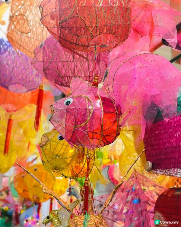 《元朗大橋街市》滿滿的燈籠🏮