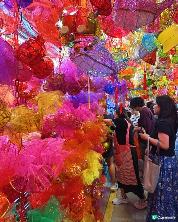 《元朗大橋街市》滿滿的燈籠🏮