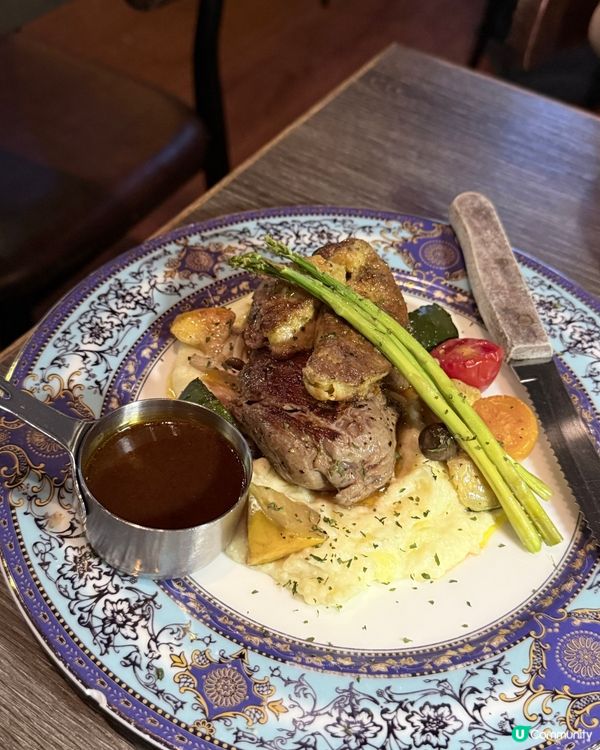 煙三文魚鮑魚意粉😋！尖咀二人餐！