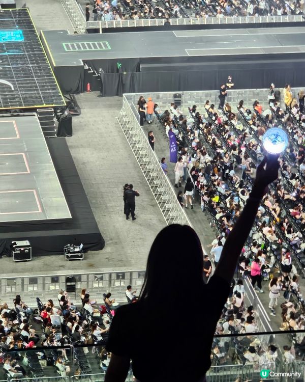 座位510山頂，好好睇 svt快d再黎香港要13個人