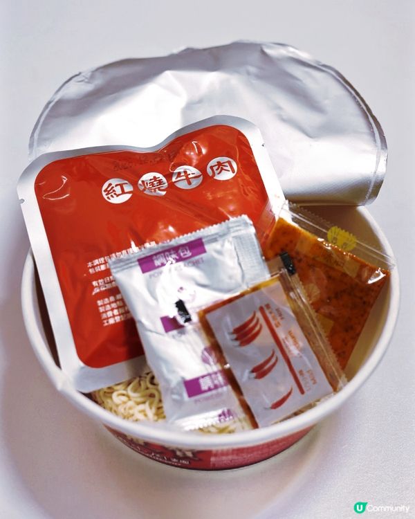 台灣品牌「一度贊」杯麵，夜晚肚餓嘅必備救星！🍜✨
