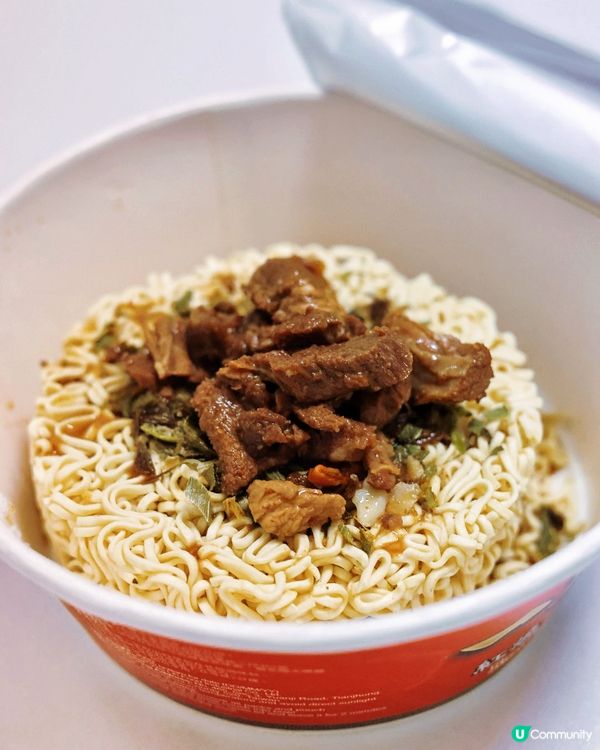 台灣品牌「一度贊」杯麵，夜晚肚餓嘅必備救星！🍜✨