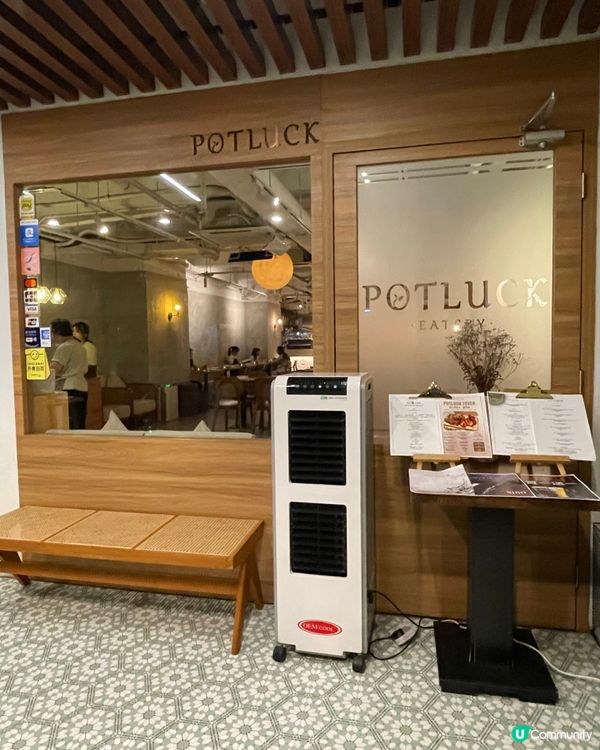 西班牙烤乳豬皮脆肉嫩