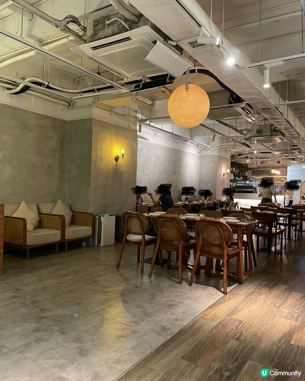 西班牙烤乳豬皮脆肉嫩