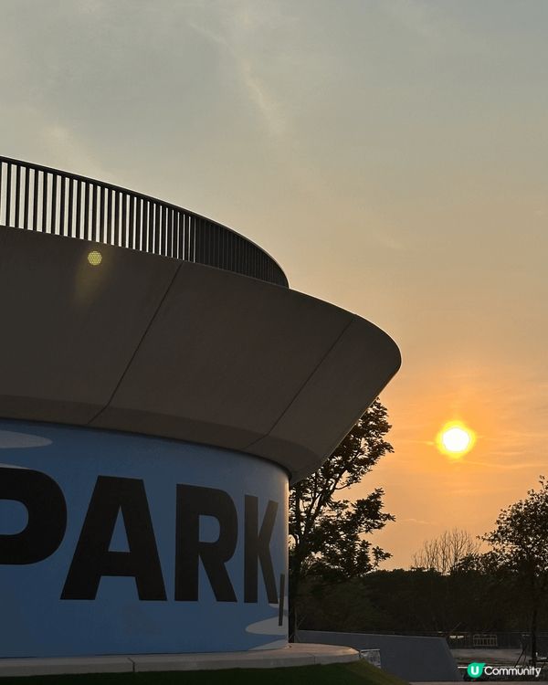 左上圖，馬鞍山日落，右上圖西貢GO Part. 下圖志蓮淨苑...