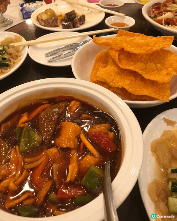 老牌旺角彌敦道倫敦酒樓的鮑魚龍蝦餐