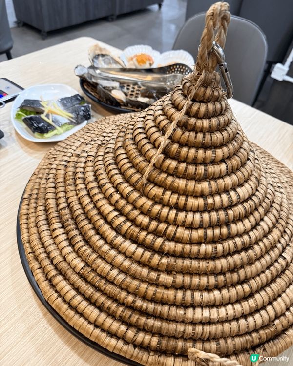 香港美食不少，海鮮蒸氣火鍋除了內地出色，香港新餐廳也不遜色。...