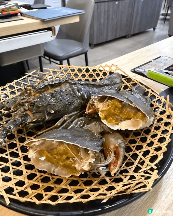 香港美食不少，海鮮蒸氣火鍋除了內地出色，香港新餐廳也不遜色。...