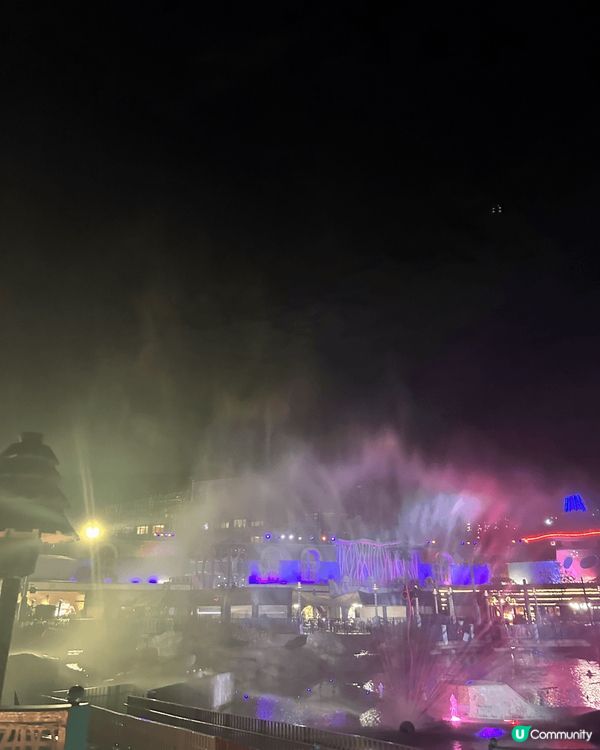 適合動靜皆宜嘅旅客，圖片中除了有尖沙咀的街景，還有香港主題樂...