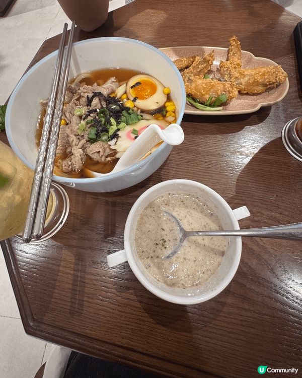 URBAN Cafe，香港最大最多貓貓嘅Cafe，唔使俾入場...
