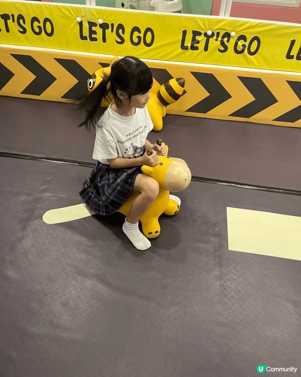 荔枝角Playhouse豐富多樣嘅遊玩設施，波波池、瀡滑梯、...