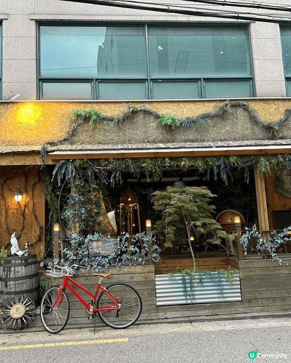 好喜歡韓國不同地道的咖啡店和餐廳很有特色，很有feel，每一...