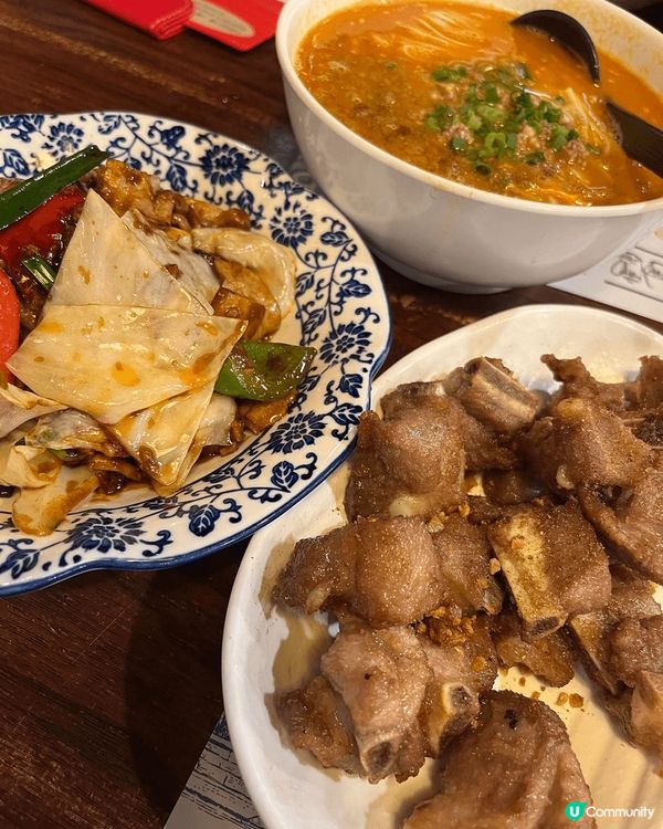 位於尖沙咀iSquare的上海婆婆336主打上海菜，餐廳環境...