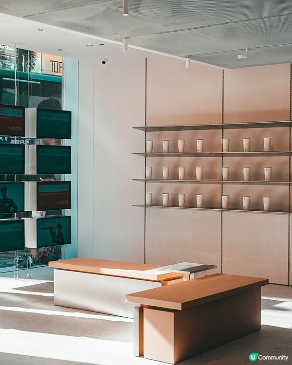 1. 尖咀證券咖啡店☕！世界級咖啡師坐鎮！黃色空間超正！😎