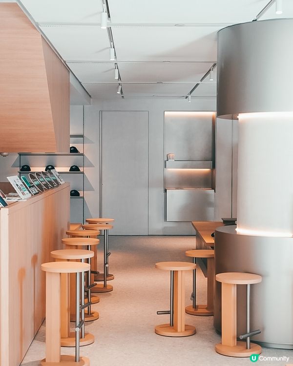 1. 尖咀證券咖啡店☕！世界級咖啡師坐鎮！黃色空間超正！😎