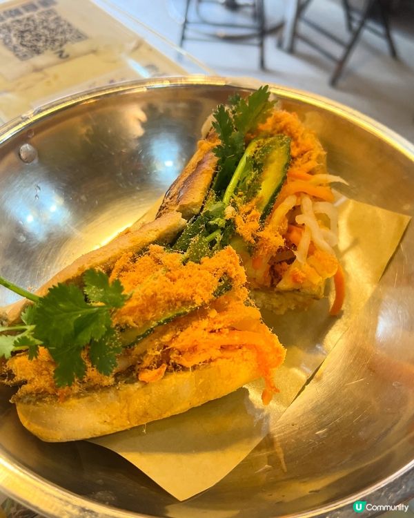 🥪越南菜大碟湯夠濃法包超脆