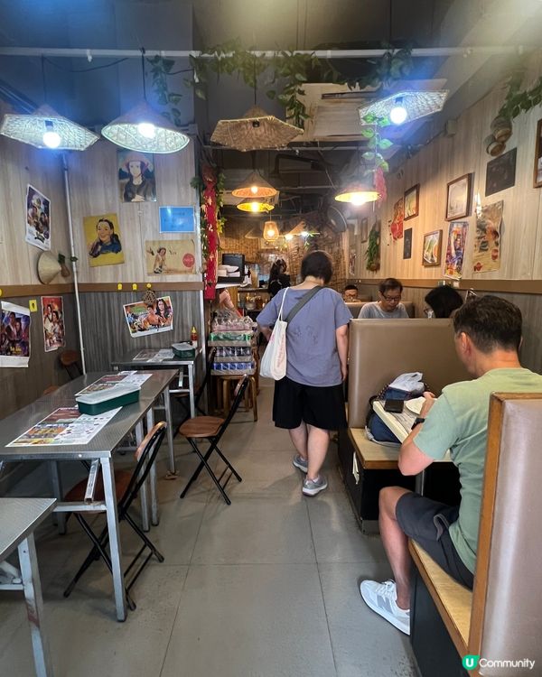 🥪越南菜大碟湯夠濃法包超脆