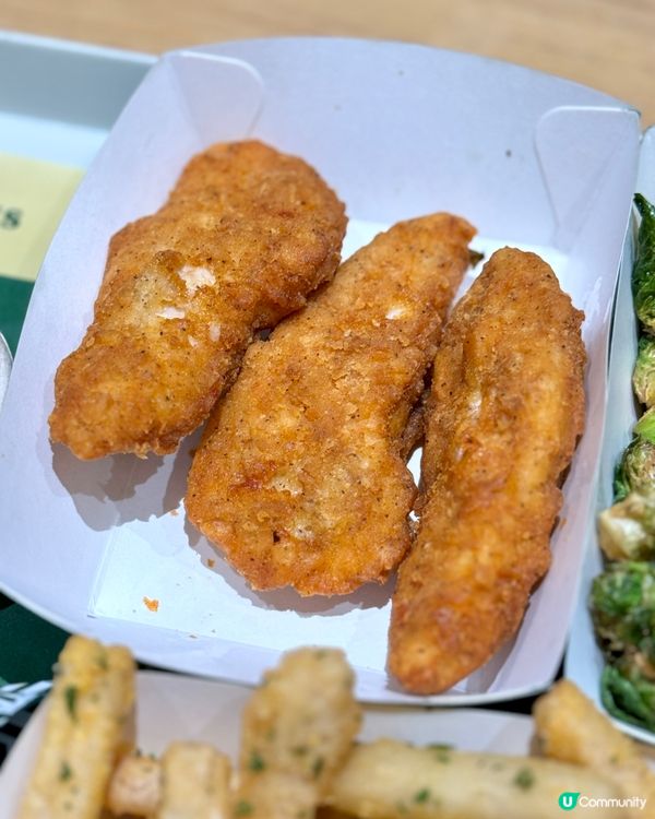 灣仔利東街🍔！3米高利是封打卡📸！安格斯黑牛漢堡🤤！