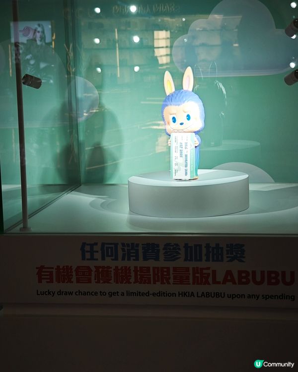 7米高LABUBU現身香港機場，附上多個打卡位 😍 