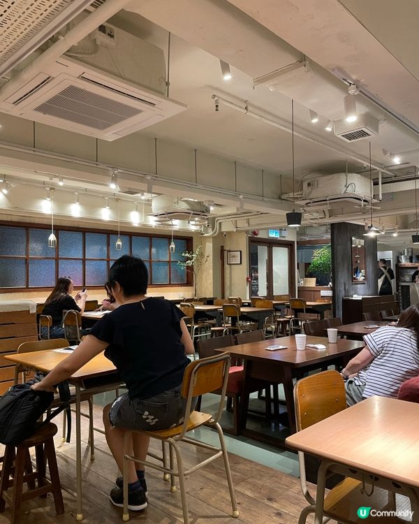 懷舊校園風餐廳