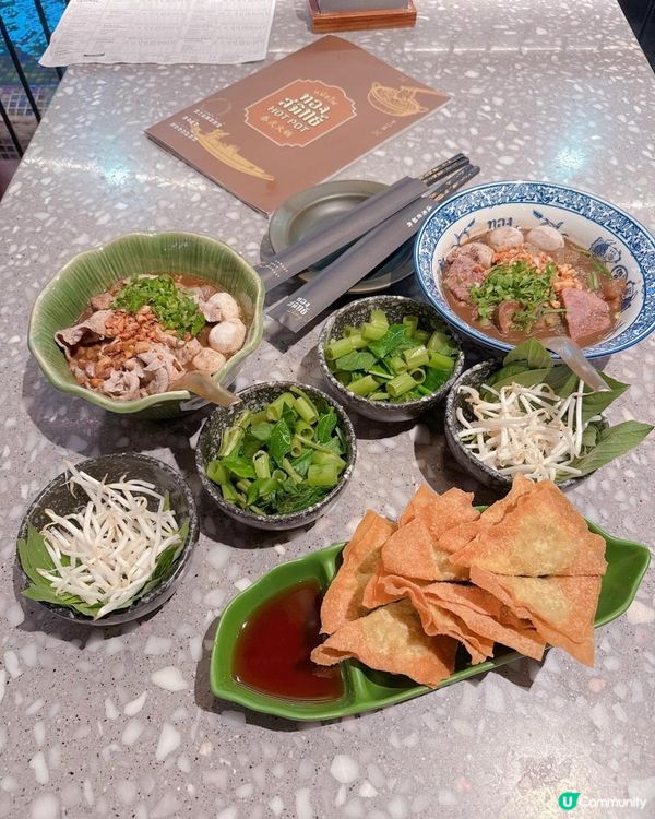 曼谷爆紅天花界船麵