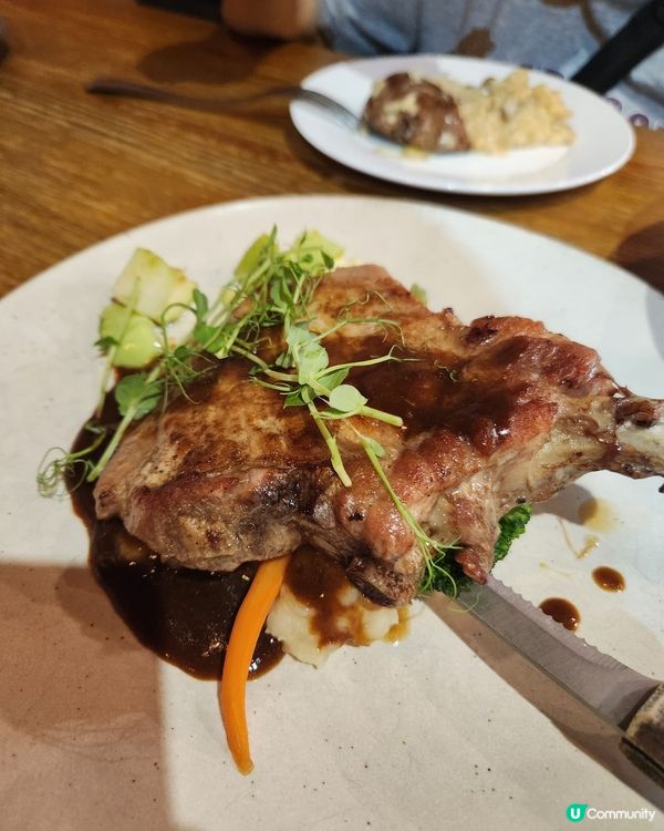 海之戀西餐🤤龍蝦湯+豬扒超正！😋