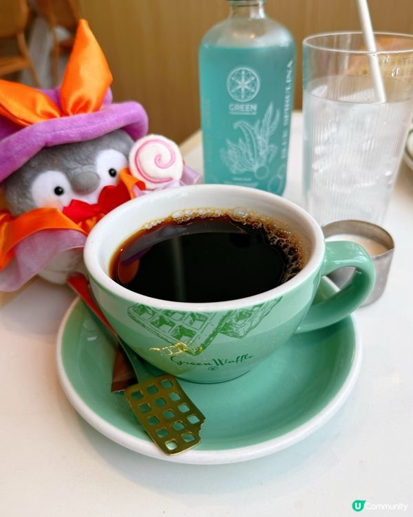 1.  擺花街應援店爆紅？銅鑼灣都有驚喜！🤩 美食+應援物！