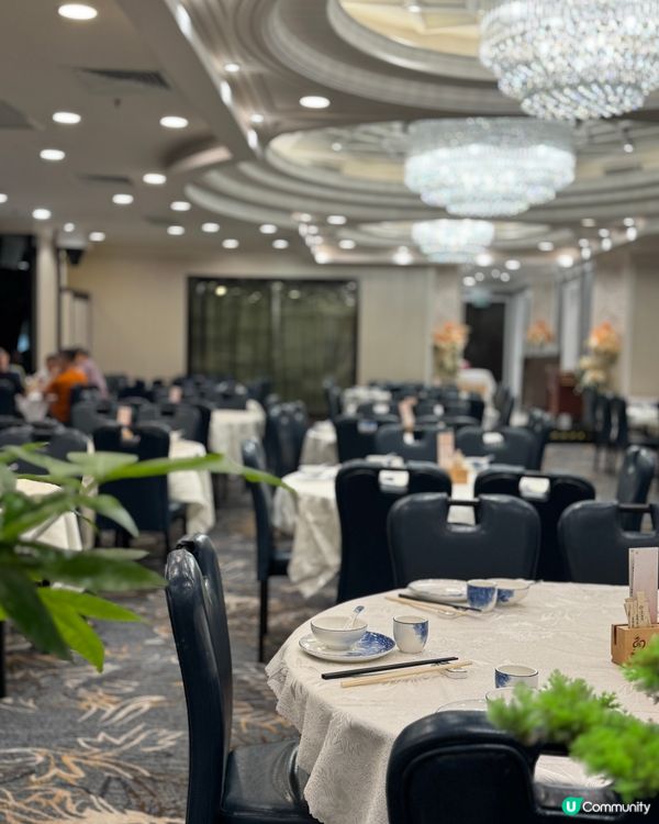 在南華體育會體育中心吃粵菜