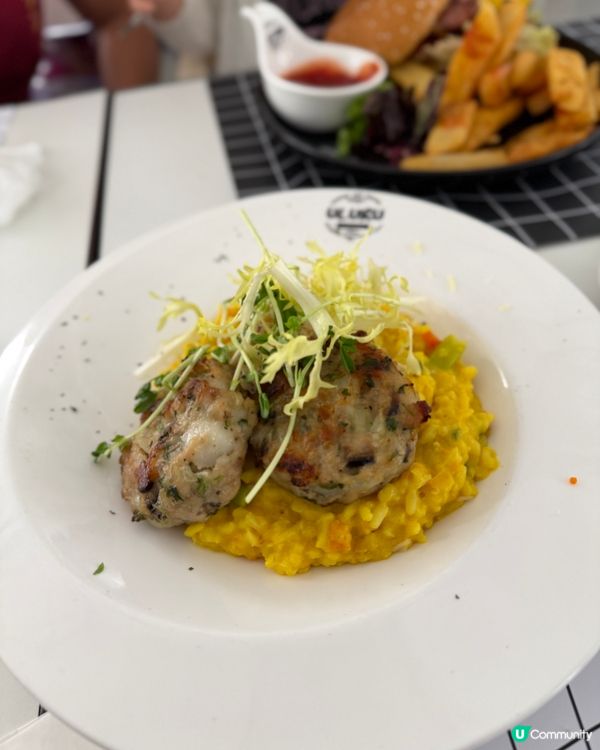 ULURU🖤🤍黑白夢幻餐廳|進入二次元童話世界