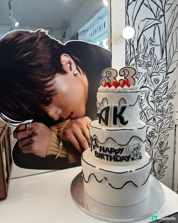 ULURU🖤🤍黑白夢幻餐廳|進入二次元童話世界