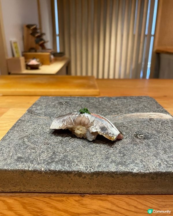 鮮味雙重奏：海膽與中拖羅