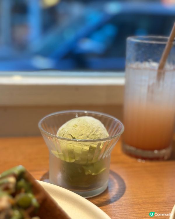 躺在雲朵上的梳乎厘班戟