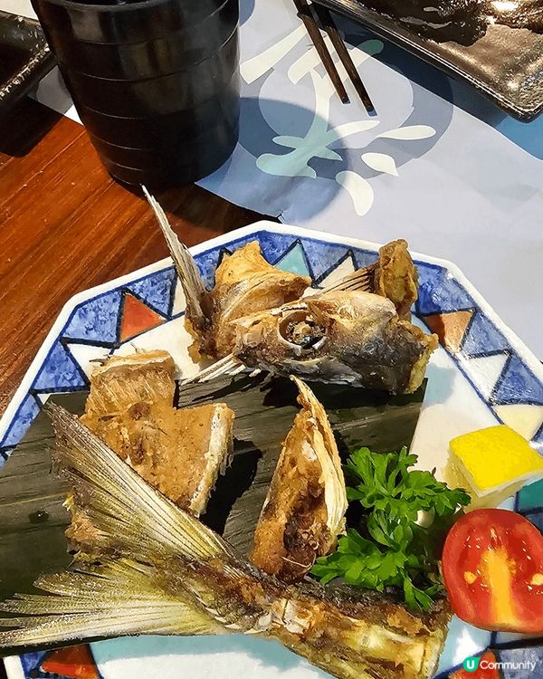 尖沙咀小店！刺身好新鮮！每日有唔同新鮮刺身！飛魚好爽甜！魚骨...