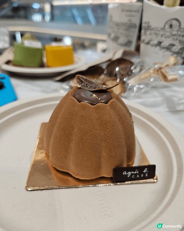 第一張是Agnes b的伯爵朱古力蛋糕，濃濃伯爵香味，朱古力...