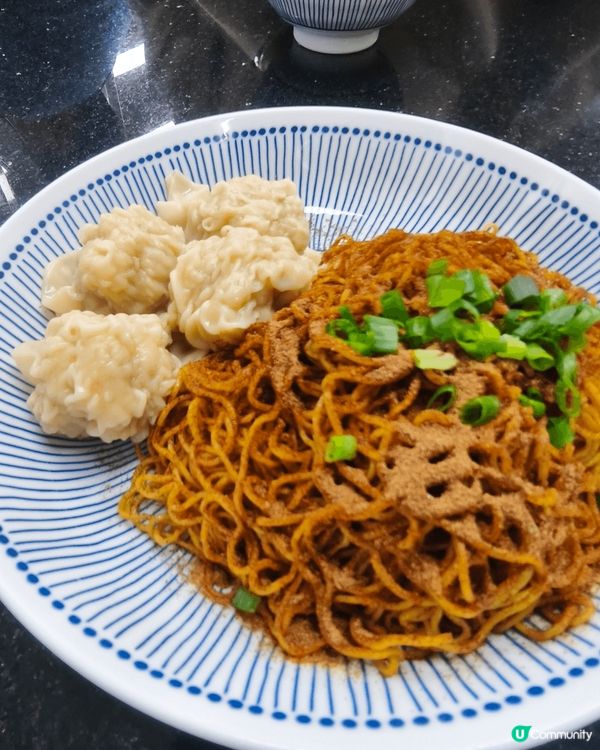 澳门出名店～六記雲吞蝦子麵