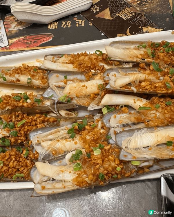 呢個係荃灣分店任食日式放題真係好正，刺身好新鮮，而且多款選擇...