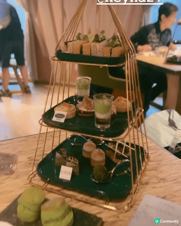 夏日食嘅自助餐，味道不錯，而且價錢便宜，仲有貨裝嘅護膚品送，...