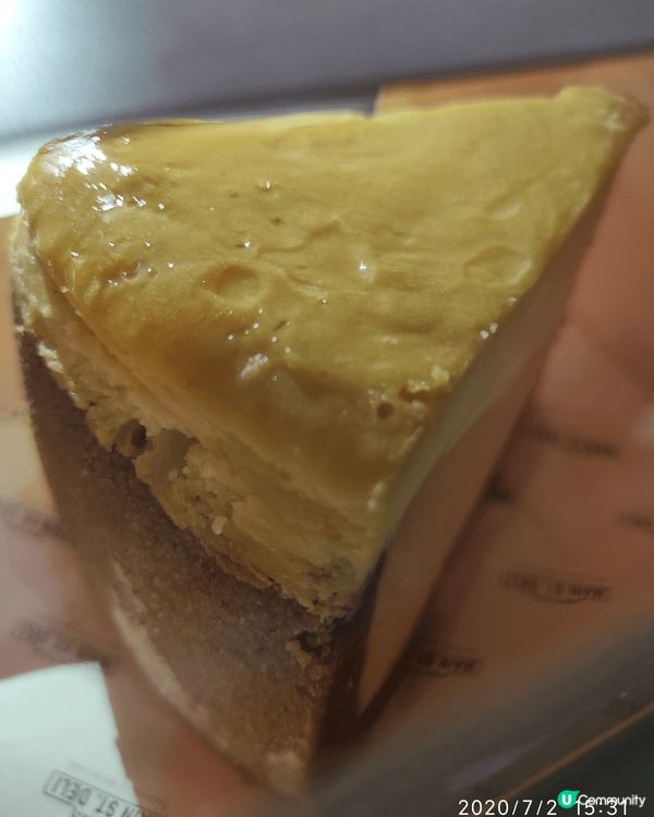 芝士蛋糕！全部都係芝士蛋糕！全港最大嘅切件芝士蛋糕！chee...